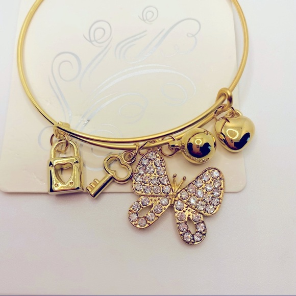 Bracelet Butterfly Chrystals with Heart and keys in Golden tone. - Picture 2 of 7